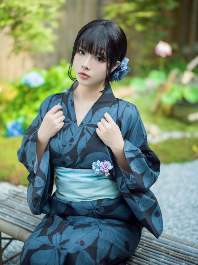 yuuhui玉汇“中庭之妻”cos：带您体验庭院的神秘邂逅